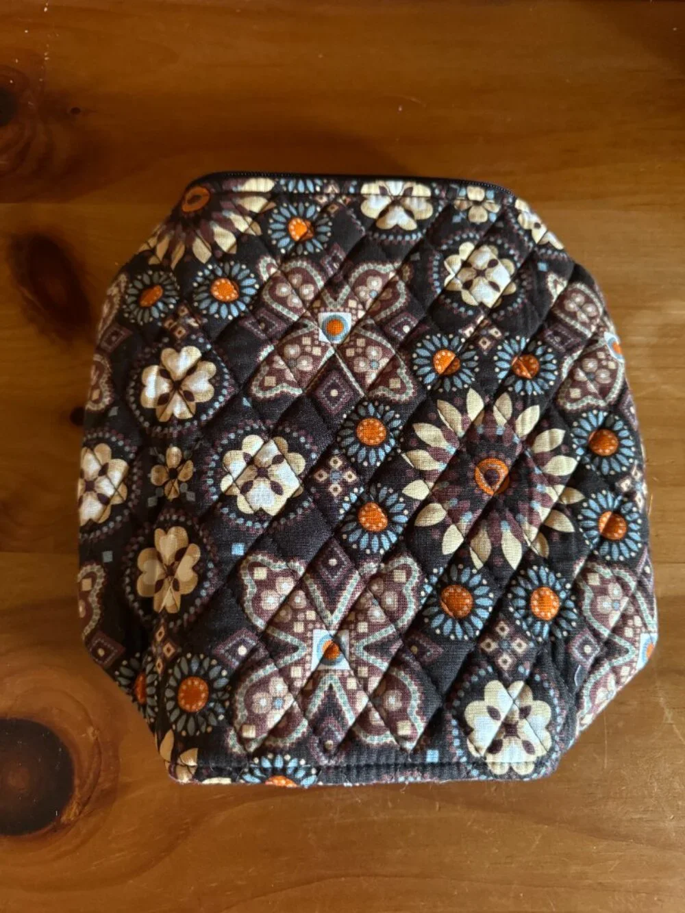 NWOT Vera Bradley Retro Floral Print Zip Close PVC Lined Quilted Cosmetic Case